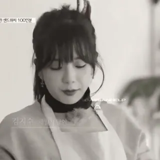 ❄️ 샌드위치 100인분
김지수 메인mc woman, cooking, apron, Korean, black and white telegram sticker