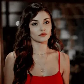 🐾 mujer, retrato, cara, vestido rojo, femenina, persona telegram sticker