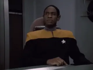 👍 Benjamin Sisko Star Trek: Deep Space Nine สตาร์ เทรค, ดีพ สเปซ ไนน์, เบนจามิน ซิสโก้, ไซไฟ, รายการทีวี, ผู้บัญชาการ telegram sticker