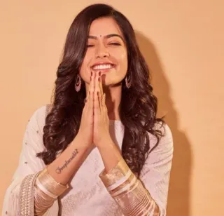Rashmika Mandanna 👉 @ptat7 telegram stickers