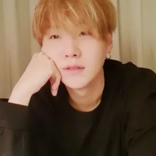 🪐 Suga Suga, BTS, K-pop, มินยุนกิ, นักร้อง, ไอดอล telegram sticker