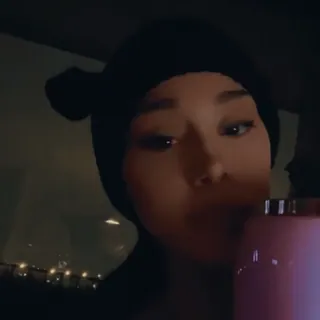 😐 Ariana Grande ariana grande, piosenkarka, celebrytka, kobieta, osoba telegram sticker
