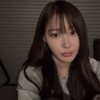 🫧 여자, 아시아인, 인물, 소녀, 흑발, 셀카 telegram sticker