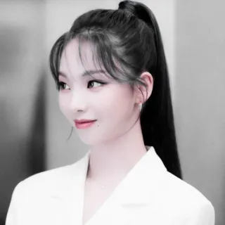 😏 mujer, retrato, persona, chaqueta blanca, cola de caballo, belleza, kpop whatsapp sticker