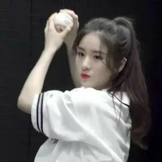 😠 bisbol, olahraga, atlet, wanita, pelempar, bola telegram sticker