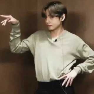 🍰 V kpop, cantor, dança, celebridade, pessoa telegram sticker