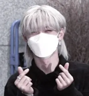 😈 kpop, idol, coeur, geste, personne, homme, asiatique whatsapp sticker