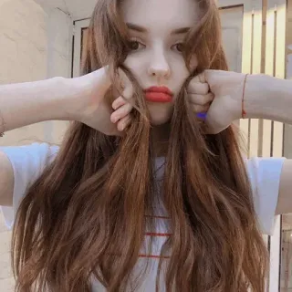💜 wanita, gadis, rambut panjang, lipstik merah, kecantikan, potret telegram sticker