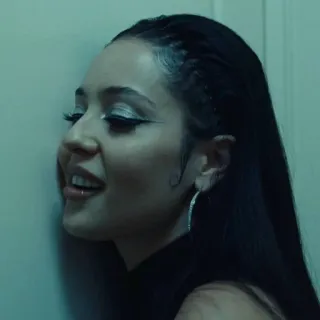 💉 Maddy Perez Euphoria Maddy Perez, Euphoria, makeup, silver eyeshadow, beauty, tv show telegram sticker