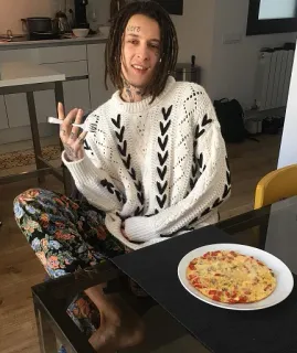 🍕 Personne, Homme, Cigarette, Dreadlocks, Pizza, Intérieur whatsapp sticker
