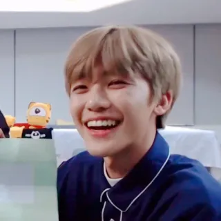 💛 whatsapp sticker