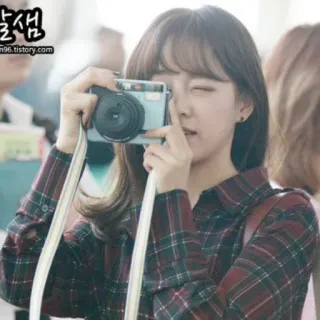 📸 생츰 femme, photographe, appareil photo, prendre une photo, portrait telegram sticker