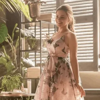 🌼 mulher, vestido, floral, sorriso, interior, moda telegram sticker