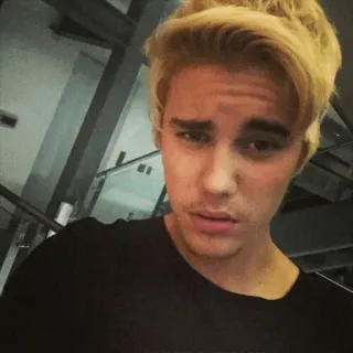 😑 Justin Bieber cantante, celebrità, popstar, ritratto, capelli biondi, selfie telegram sticker