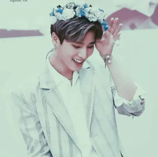 🥀 love yourself to love 남자, 꽃관, 한국, kpop, 인물, 미소 telegram sticker