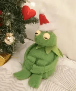 😢 Kermit カーミット, クリスマス, 悲しい, サンタ帽子, ぬいぐるみ, クリスマスツリー telegram sticker