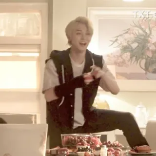 🀄 TXT kpop, 偶像, 娱乐, 音乐, 名人 whatsapp sticker