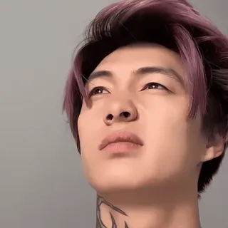 😠 homme, portrait, asiatique, cheveux violets, tatouage whatsapp sticker