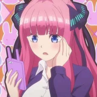 📱 Nino Nakano The Quintessential Quintuplets animé, fille, cheveux roses, téléphone, personnage telegram sticker