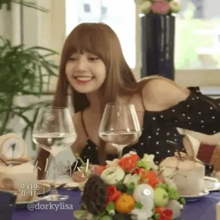 🎡 Lisa 음식은 ㄴ kpop, idol, restoran, makan, korea, blackpink telegram sticker