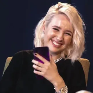 😂 Frau, Porträt, lächelnd, blonde Haare, Selfie telegram sticker