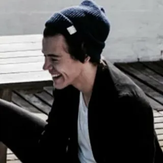 🌿 Harry Styles Harry Styles, musicien, chanteur, célébrité, bonnet, portrait telegram sticker
