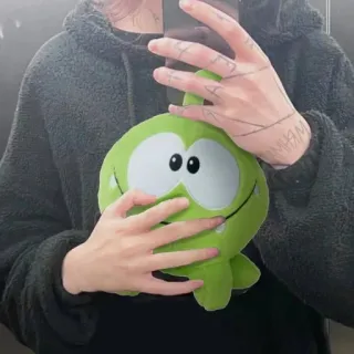 🐸 Om Nom Cut the Rope Ом Ном, Cut the Rope, зеленый монстр, милый, плюшевая игрушка, видеоигра, казуальная игра telegram sticker