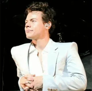 💞 Harry Styles นักร้อง, คนดัง, แฟชั่น, เพลง, นักแสดง, ป๊อปสตาร์ telegram sticker