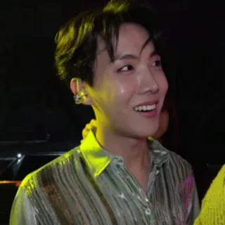 🧩 J-Hope J-Hope, BTS, 韩流, 歌手, 偶像, 音乐, 微笑 telegram sticker