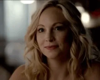 🦋 Caroline Forbes The Vampire Diaries 여자, 금발, 미소, 인물 사진, TV 프로그램, 뱀파이어, 여배우 telegram sticker