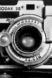 📸 KODAK 35 câmera, kodak, fotografia, vintage, preto e branco whatsapp sticker