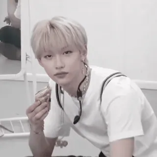 🥤 Felix K-POP, นักร้อง, Felix, Stray Kids telegram sticker