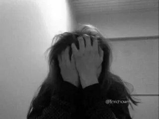 🗞 @Tnviichawn girl, sad, hands, face, black and white telegram sticker