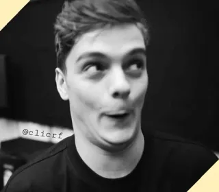 〽️ @clicrf martin garrix, dj, produser, muka lucu, penyanyi, musisi, hitam putih whatsapp sticker