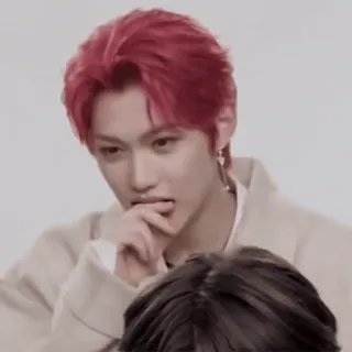 👀 Felix kpop, idool, portret, zanger, rood haar, stray kids telegram sticker