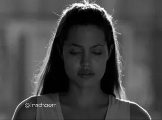 ➰ Angelina Jolie @Tnridhawm 女演员, 名人, 女性, 黑白, 闭眼 telegram sticker