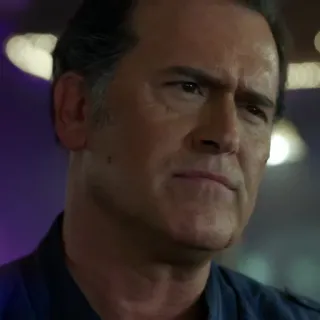 😕 Ash Williams Evil Dead ужасы, брюс кэмпбелл, эш против зловещих мертвецов, фильм, сериал, дедайт telegram sticker
