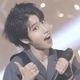 👍 kpop, 歌手, 表演者, 帅哥, 男人 whatsapp sticker