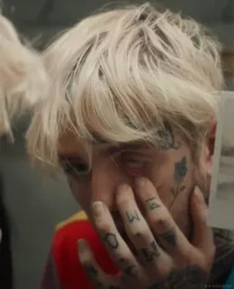 💊 Lil Peep แร็ปเปอร์, นักดนตรี, นักร้อง, Lil Peep, รอยสักบนใบหน้า telegram sticker