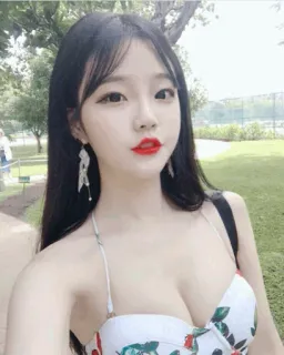🍓 woman, girl, selfie, pretty, asian, portrait telegram sticker