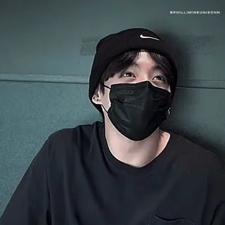 🤣 사람, 비니, 마스크, K팝, 검정 telegram sticker
