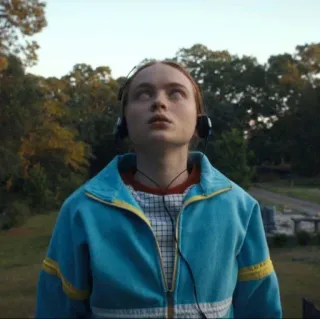 sadie sink👩🏼‍🦰🛹 telegram stickers