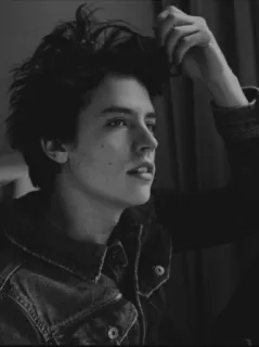 ⚓️ Cole Sprouse Cole Sprouse, Acteur, Portrait, Célébrité, Noir et blanc telegram sticker