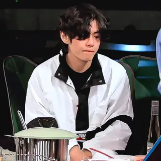 😕 V kpop, bts, cantante, idol, maschio, coreano telegram sticker