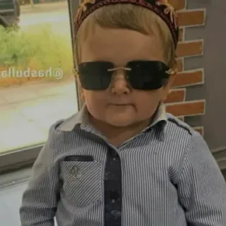 🦍 Hasbulla niño, gafas de sol, moda, lindo, meme de internet whatsapp sticker