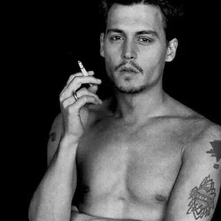 ➰ Johnny Depp Johnny Depp, cigarette, acteur, noir et blanc, célébrité, fumeur, tatouage, portrait telegram sticker