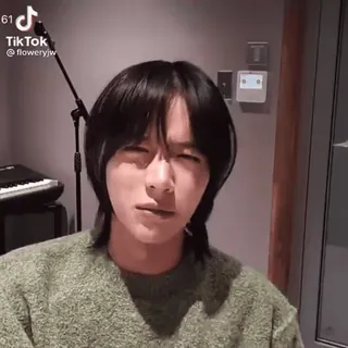 🥴 TikTok whatsapp sticker