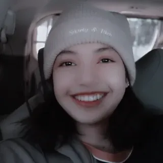 ♟ 女人, 肖像, 微笑, 帽子, 自拍, 室内 whatsapp sticker