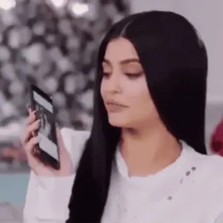 😗 Kylie Jenner person, celebrity, woman, makeup, hair whatsapp sticker