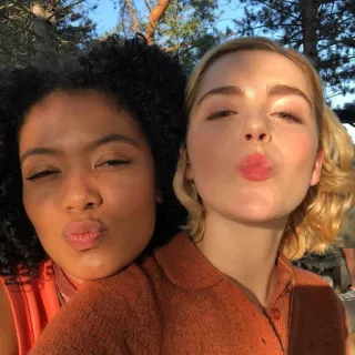 Do YoU like Kiernan Shipka? telegram stickers
